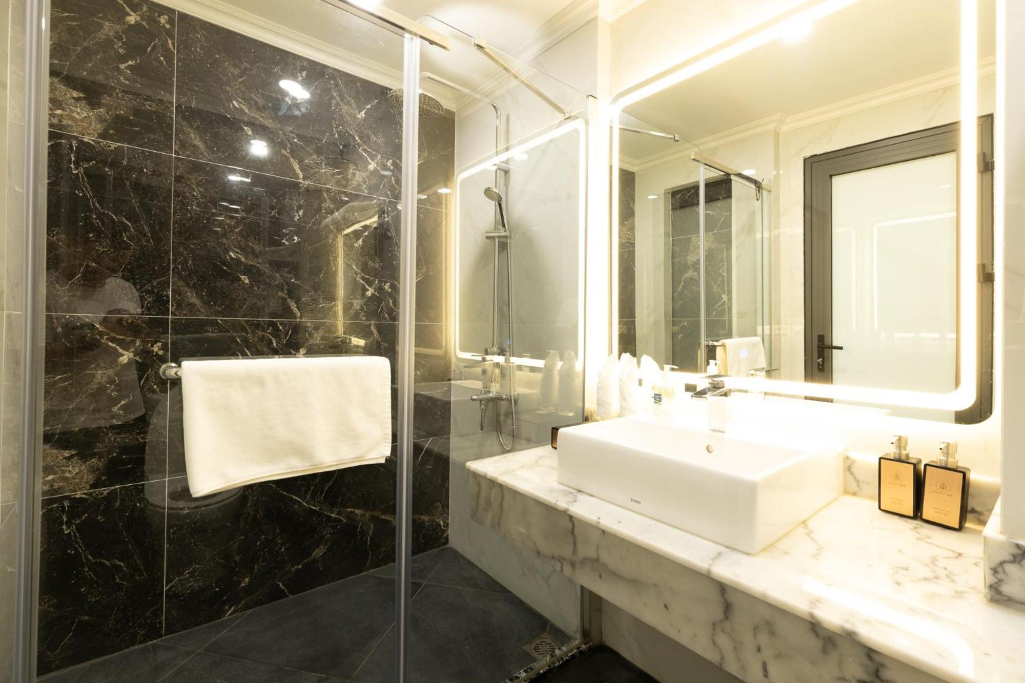 Sword Lake Hotel Ханой Екстериор снимка